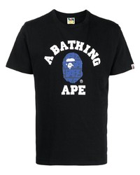 schwarzes T-Shirt mit einem Rundhalsausschnitt von A Bathing Ape