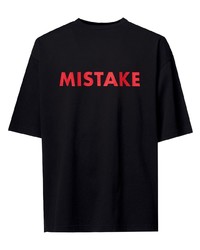 schwarzes T-Shirt mit einem Rundhalsausschnitt von A BETTER MISTAKE