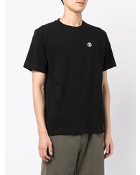 schwarzes T-Shirt mit einem Rundhalsausschnitt von AAPE BY A BATHING APE