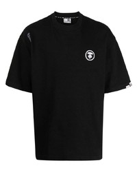 schwarzes T-Shirt mit einem Rundhalsausschnitt von AAPE BY A BATHING APE