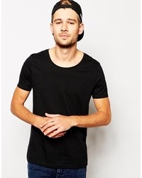 schwarzes T-Shirt mit einem Rundhalsausschnitt von Asos