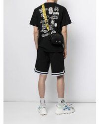 schwarzes T-Shirt mit einem Rundhalsausschnitt von A Bathing Ape