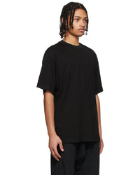 schwarzes T-Shirt mit einem Rundhalsausschnitt von JERIH