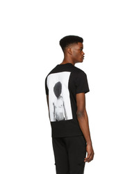schwarzes T-Shirt mit einem Rundhalsausschnitt von Spencer Badu