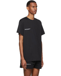 schwarzes T-Shirt mit einem Rundhalsausschnitt von PANGAIA
