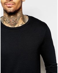 schwarzes T-Shirt mit einem Rundhalsausschnitt von Asos