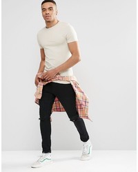 schwarzes T-Shirt mit einem Rundhalsausschnitt von Asos