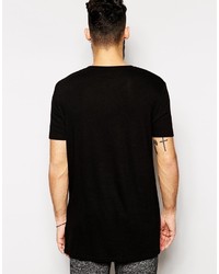 schwarzes T-Shirt mit einem Rundhalsausschnitt von Asos