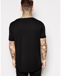 schwarzes T-Shirt mit einem Rundhalsausschnitt von Asos