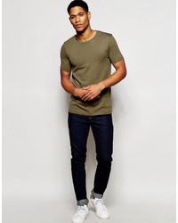 schwarzes T-Shirt mit einem Rundhalsausschnitt von Asos