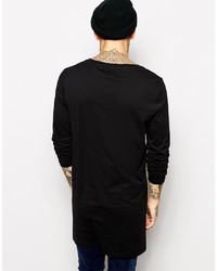 schwarzes T-Shirt mit einem Rundhalsausschnitt von Asos