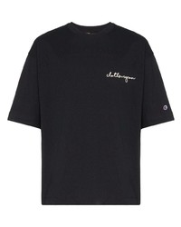 schwarzes T-Shirt mit einem Rundhalsausschnitt von Champion