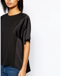 schwarzes T-Shirt mit einem Rundhalsausschnitt von Asos