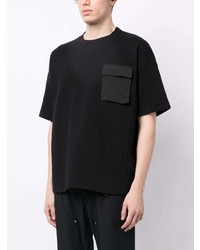 schwarzes T-Shirt mit einem Rundhalsausschnitt von White Mountaineering