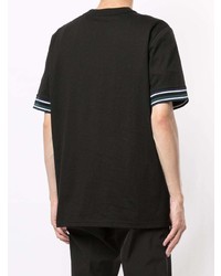 schwarzes T-Shirt mit einem Rundhalsausschnitt von Fred Perry