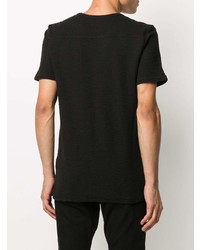 schwarzes T-Shirt mit einem Rundhalsausschnitt von AllSaints