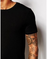 schwarzes T-Shirt mit einem Rundhalsausschnitt von Asos