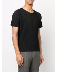 schwarzes T-Shirt mit einem Rundhalsausschnitt von Homme Plissé Issey Miyake