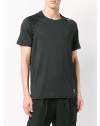 schwarzes T-Shirt mit einem Rundhalsausschnitt von Nike