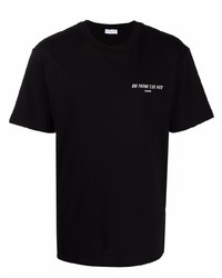 schwarzes T-Shirt mit einem Rundhalsausschnitt von Ih Nom Uh Nit