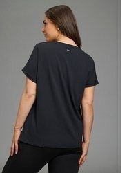 schwarzes T-Shirt mit einem Rundhalsausschnitt von Laura Scott CURVE