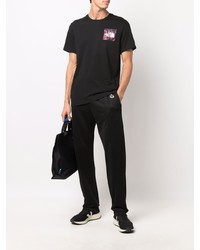 schwarzes T-Shirt mit einem Rundhalsausschnitt von The North Face