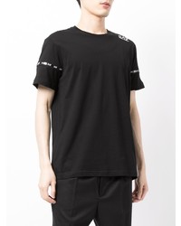 schwarzes T-Shirt mit einem Rundhalsausschnitt von Ea7 Emporio Armani