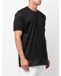 schwarzes T-Shirt mit einem Rundhalsausschnitt von Low Brand