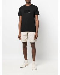 schwarzes T-Shirt mit einem Rundhalsausschnitt von Calvin Klein