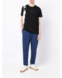 schwarzes T-Shirt mit einem Rundhalsausschnitt von Armani Exchange