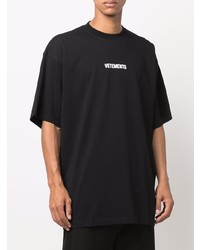 schwarzes T-Shirt mit einem Rundhalsausschnitt von Vetements