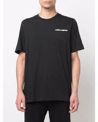 schwarzes T-Shirt mit einem Rundhalsausschnitt von adidas