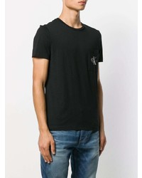 schwarzes T-Shirt mit einem Rundhalsausschnitt von Calvin Klein Jeans