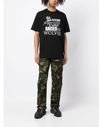 schwarzes T-Shirt mit einem Rundhalsausschnitt von Raised By Wolves
