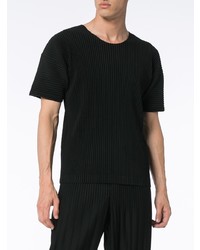 schwarzes T-Shirt mit einem Rundhalsausschnitt von Homme Plissé Issey Miyake