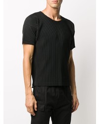 schwarzes T-Shirt mit einem Rundhalsausschnitt von Homme Plissé Issey Miyake