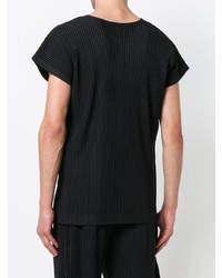 schwarzes T-Shirt mit einem Rundhalsausschnitt von Homme Plissé Issey Miyake