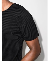 schwarzes T-Shirt mit einem Rundhalsausschnitt von Issey Miyake