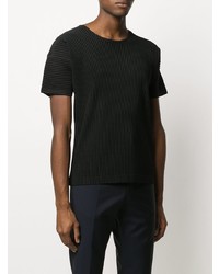 schwarzes T-Shirt mit einem Rundhalsausschnitt von Homme Plissé Issey Miyake