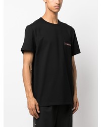 schwarzes T-Shirt mit einem Rundhalsausschnitt von Alexander McQueen