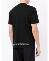 schwarzes T-Shirt mit einem Rundhalsausschnitt von UNDERCOVE