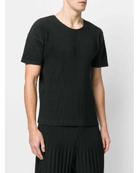 schwarzes T-Shirt mit einem Rundhalsausschnitt von Homme Plissé Issey Miyake