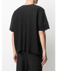 schwarzes T-Shirt mit einem Rundhalsausschnitt von Homme Plissé Issey Miyake