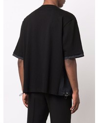 schwarzes T-Shirt mit einem Rundhalsausschnitt von Sacai