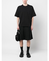 schwarzes T-Shirt mit einem Rundhalsausschnitt von Sacai