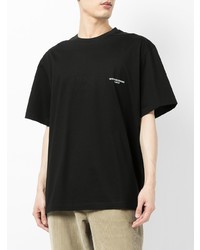 schwarzes T-Shirt mit einem Rundhalsausschnitt von Wooyoungmi