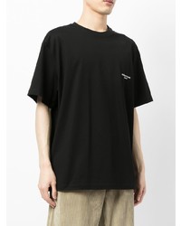 schwarzes T-Shirt mit einem Rundhalsausschnitt von Wooyoungmi