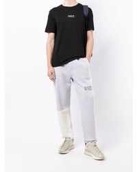 schwarzes T-Shirt mit einem Rundhalsausschnitt von Armani Exchange