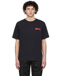 schwarzes T-Shirt mit einem Rundhalsausschnitt von Stolen Girlfriends Club