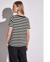 schwarzes T-Shirt mit einem Rundhalsausschnitt von STREET ONE